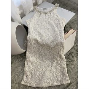 White Lace with pearl collar Dress